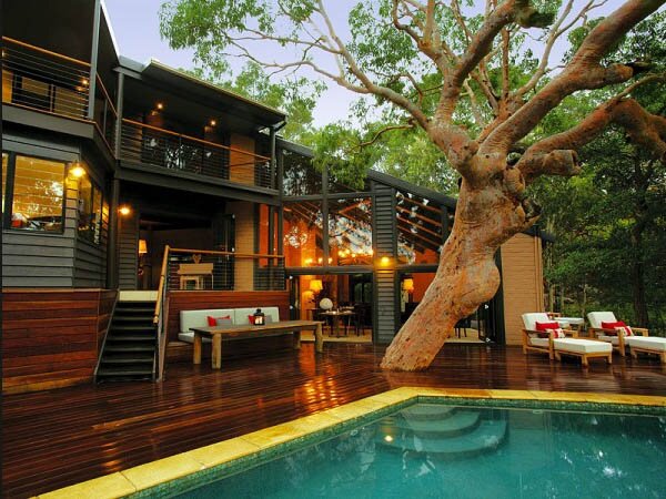 Pretty Beach House-01